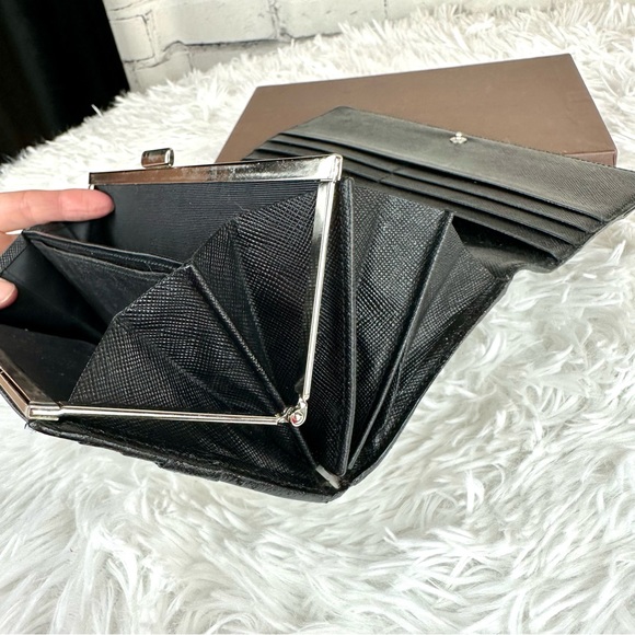 Burberry long wallet *READ* - Picture 11 of 15